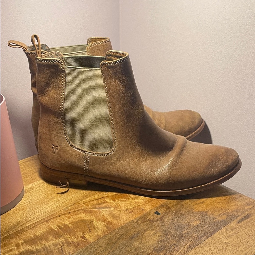 Frye Women’s Brown Leather Chelsea Boots